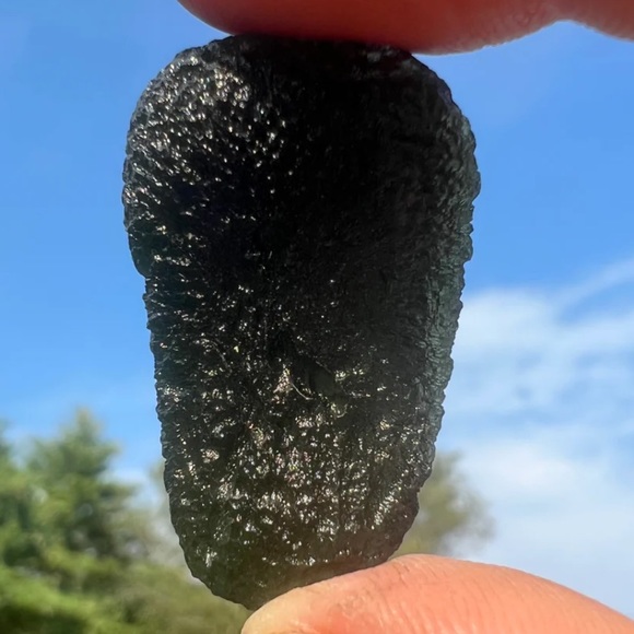 Moldavite Tektite Crystal 55 carats XL from Czech Republic Extremely Rare - Picture 9 of 10